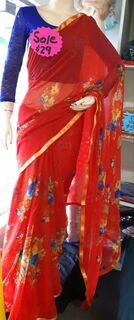 Look Stunning  In This Saree
